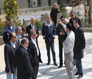 Una delegación árabe en Mlita