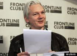 Assange debuta como presentador