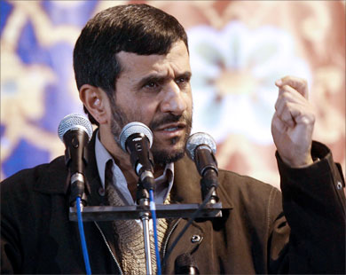 Ahmadineyad no abandonará sus legítimos derechos