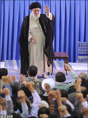 Imam Khaminei en la recepción de funcionarios de la república islámica