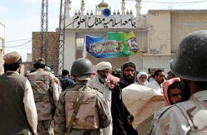 Atacan escuela isl&aacutemica en Pakist&aacuten
