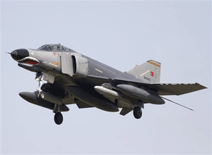 Caza turco derribado por la Defensa Aérea de Siria

