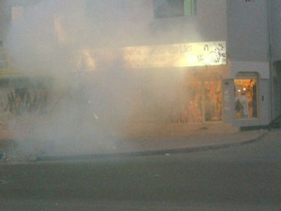 Las fuerzas del régimen reprimen una manifestación en Sitra