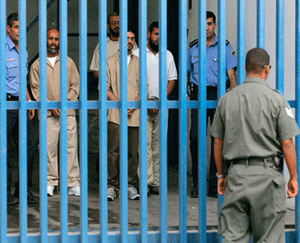 Palestinos de Gaza visitan a sus detenidos por primera vez en 5 a&ntildeos