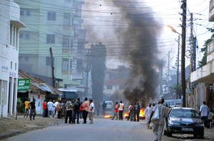 Otro d&iacutea de violencia y enfrentamientos en Kenia
