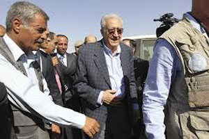 El convoy de Brahimi apedreado por refugiados sirios