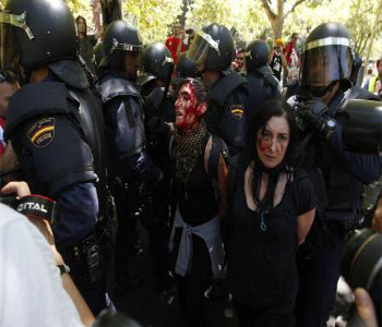 AI exige al ministro del Interior de España sancionar a policías del 25S