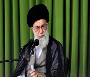 Imam Jamenei: Occidente en decadencia mientras florec&iacutea Ir&aacuten