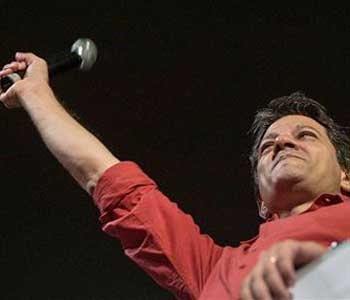 Fernando Haddad, del PT, asume la alcald&iacutea de Sao Paulo
