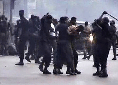 Decenas de heridos en enfrentamientos en la capital de Guinea