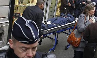Un hombre se suicida en París delante de una decena de niños