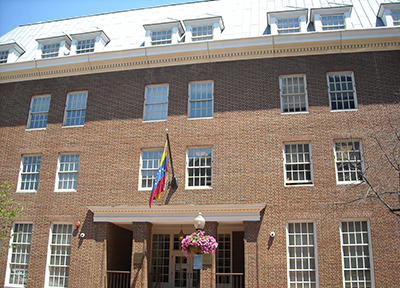 Gobierno venezolano cierra filas ante injerencia de EEUU
