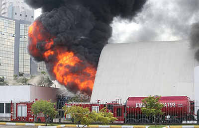 Un incendio destruye el auditorio del Memorial de América Latina
