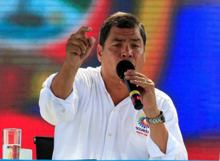 Correa pide a Parlamento ausentarse para participar en campaña electoral