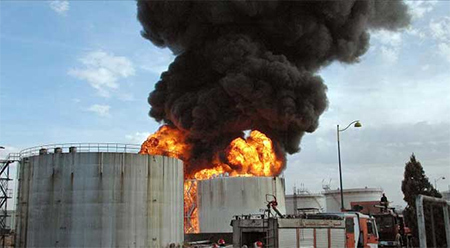 EEUU ataca instalaciones petroleras en Siria