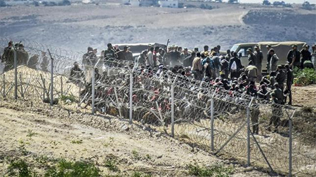 Decenas de heridos en un salto frustrado de la valla de Melilla