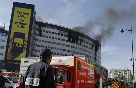 Radio nacional francesa suspende las emisiones