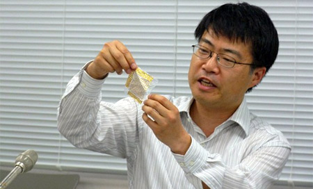 Crean sensores autoadhesivos para implantes en seres vivos 