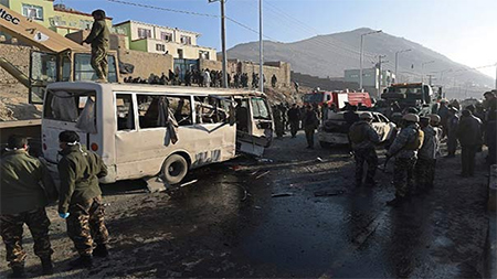 Mueren cinco soldados en un atentado suicida en Kabul