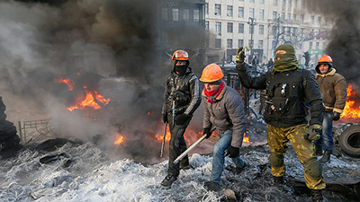Noche de tensa calma en Kiev tras jornada sangrienta