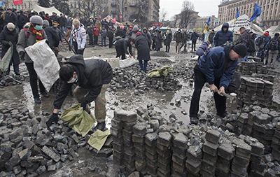 Noche de tensa calma en Kiev tras jornada sangrienta