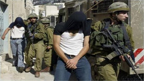 La ocupación israelí detiene a decenas de palestinos en Nablus