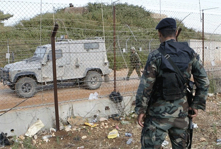 El enemigo israelí prohíbe a los colonos acercarse a la frontera libanesa