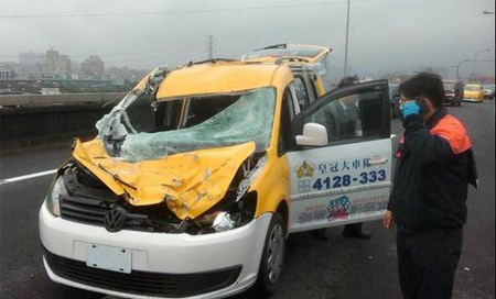 Un avión de TransAsia Airways se estrella en Taiwán