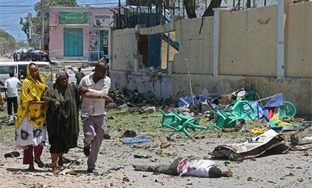 Al Shabab ataca la sede del Ministro de Educación de Somalia en Mogadiscio