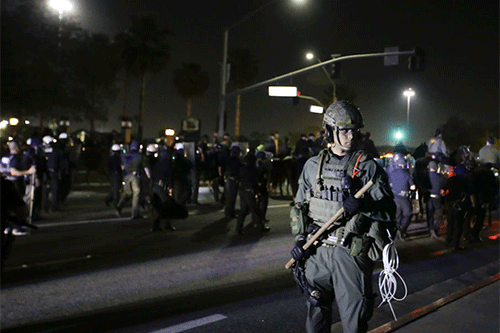 Californianos protestan contra Donald Trump