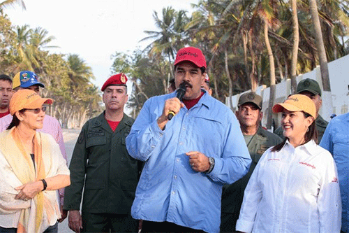 Maduro amenaza con el “látigo de Cristo en la mano”