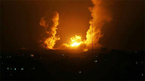 Gaza amanece bajo el fuego israelí
