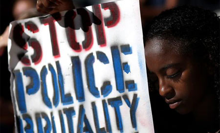 EEUU: Ministerio de Justicia demanda a las autoridades de Ferguson