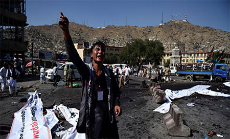 Al menos 60 muertos por una explosión en Kabul 