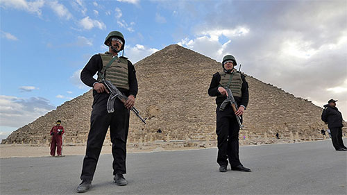 Daesh amenaza con destruir la Esfinge y las pirámides de Giza