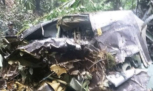 Un avión militar con 22 soldados a bordo se estrella en Ecuador
