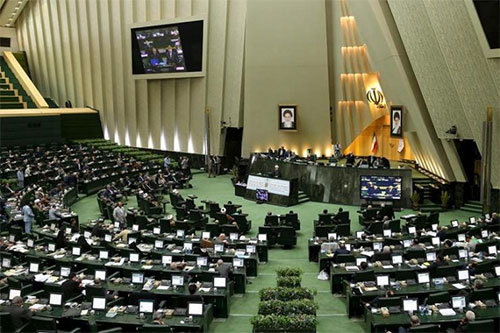Irán podrá exigir compensaciones a EEUU por 63 años de hostilidades