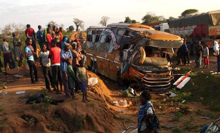 Accidente de tráfico en Kenia deja más de 25 muertos