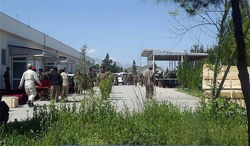 Sitúan en 148 los muertos en el asalto talibán a base del Ejército
