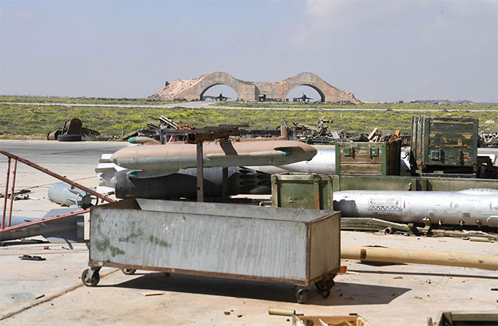 Imágenes del aeródromo militar sirio Al Shayrat después de la agresión (Fotos)