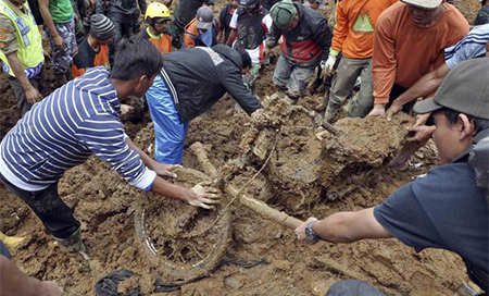 Mueren 40 personas por un alud de tierra en RDC
