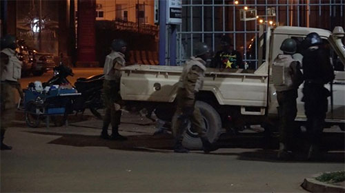 El ataque contra un restaurante en la capital de Burkina Faso termina con 18 muertos