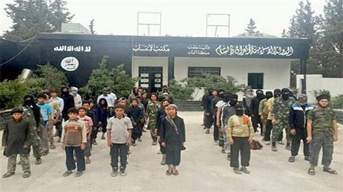 Daesh recluta a la fuerza a decenas de jóvenes en Deir Ezzor
