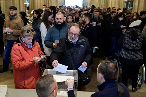 Los catalanes vuelven a las urnas tras la fallida secesión