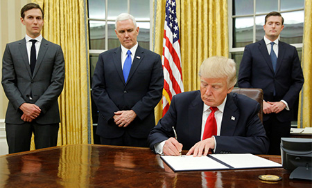 Trump ordena publicar una lista de acciones criminales cometidas por extranjeros