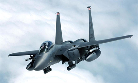 Dos cazas F-15 interceptan una aeronave cerca de la residencia de Trump 