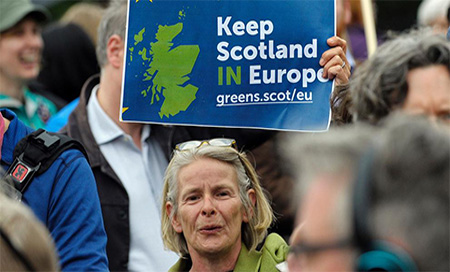 Parlamento de Escocia vota contra el comienzo del ‘Brexit’