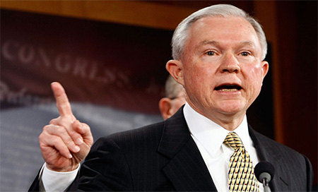 Senado de EEUU confirma a Jeff Sessions como fiscal general