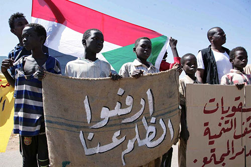 Presidente sudanés ordena suspender negociaciones con Estados Unidos