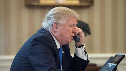 El FBI pide sin éxito a la Justicia de EEUU que desmienta escuchas a Trump